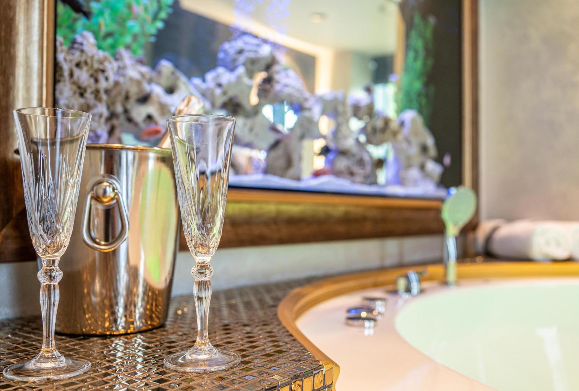 Jacuzzi Exotica Apartment 클라이페다 외부 사진